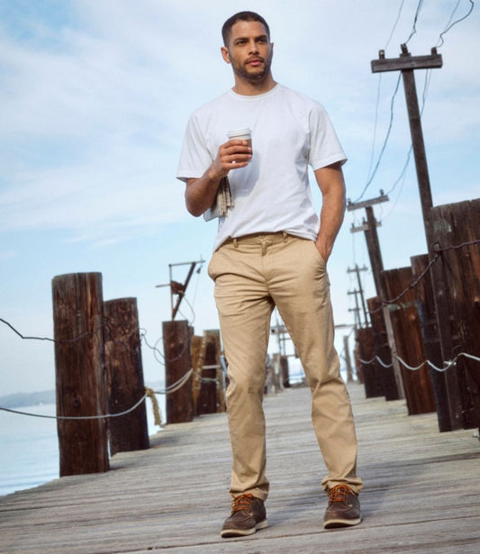 Men's Comfort Stretch Performance® Everywhere Chinos, Standard Fit - US 0043
