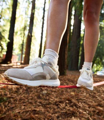 Women's 1985 Mountain Classic Sneakers - US 9854